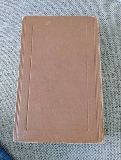 Northern Gateway 1963 hardback Northern Territories Australia in good condition with some wear to the cover and some writing on the inside front page FREE STANDARD POSTAGE INCLUDED