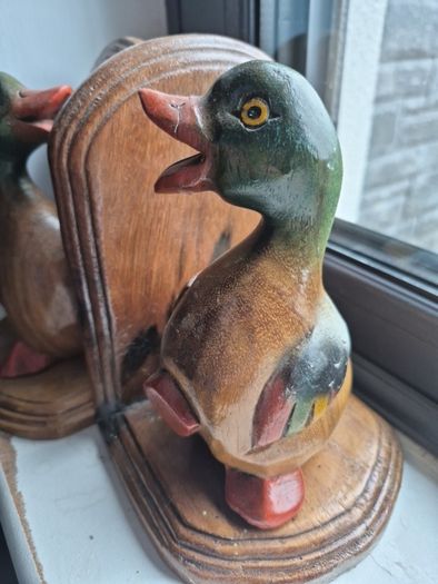 Vintage Hand Carved Duck Bookends  Lovely Decorative Pair