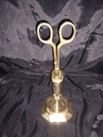 Queen Ann Style Candle Snuffer