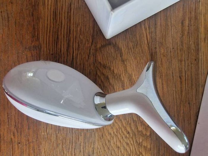 Intense light anti wrinkle