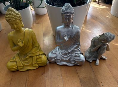 x3 Silver-finish meditating Buddha statues