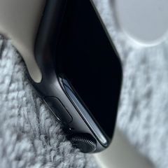 Apple Watch SE (5series)- 40mm GPS