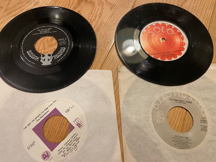 69 7" singles records vinyl