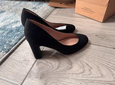 black heels