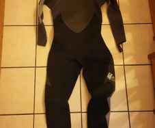 Wetsuit