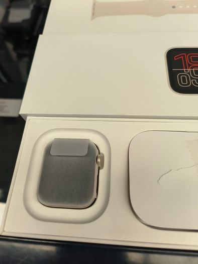 Apple Watch Se 3rd Gen 40mm Starlight Wifi + Gps M/l (not Used)