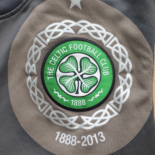 Celtic 125th Anniversary goalkeeper away shirt