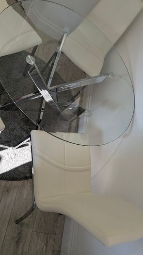 table and 4 chairs