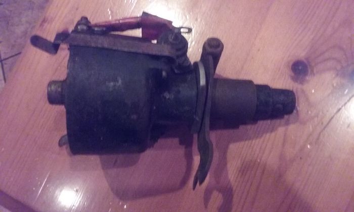 Ford Distributor
