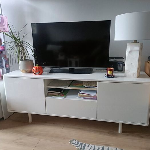IKEA TV bench - free