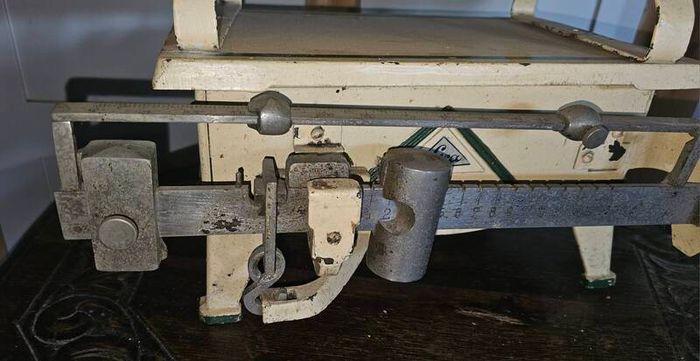 Seca Antique Baby Weighing Scales