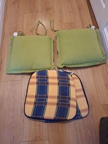Patio chair cushions x 4 Free