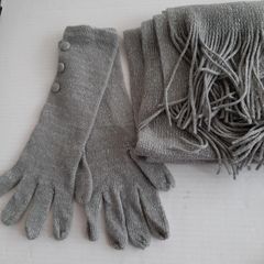 new grey long gloves and scarf tag attached