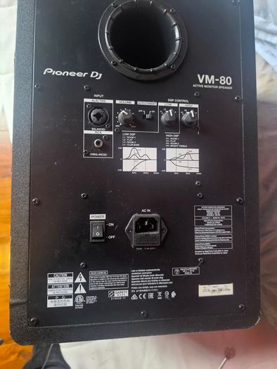 2 Pioneer dj speakers VM-80