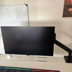 Samsung Odyssey G5 27 QHD 180Hz and Gaming Monitor Invision MX450 Arm