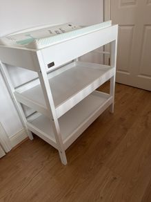 East Coast Changing table