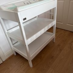 East Coast Changing table