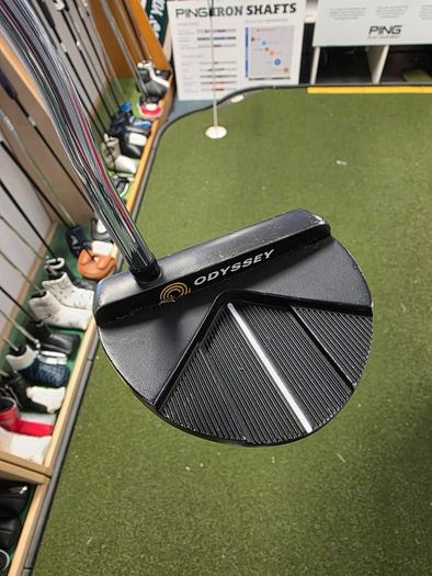 Odyssey Stroke Lab R-Line Arrow Putter