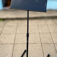 JS Professional Sheet Music Stand in good condition