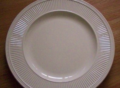 Boxed Cream Wedgwood Windsor Plate 17cm