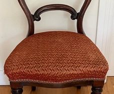 Antique style chair