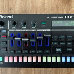Roland Tr6s Drum Machine