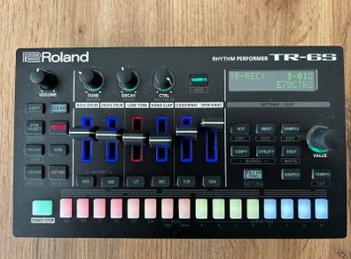 Roland Tr6s Drum Machine