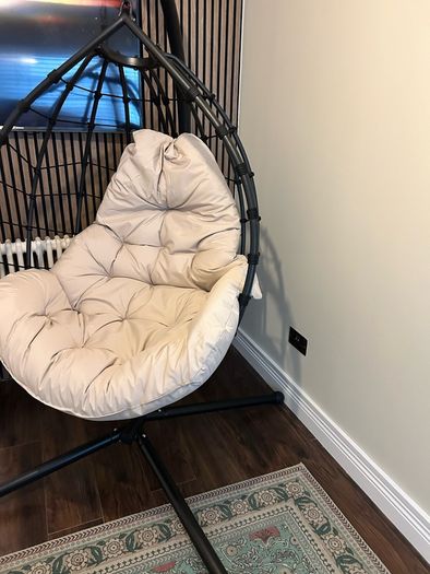 Egg chair