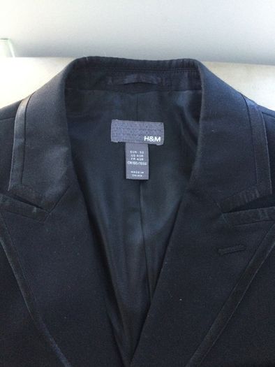 H&M slim fit tuxedo jacket new with tag Size 50