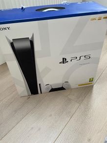 Empty PlayStation box
