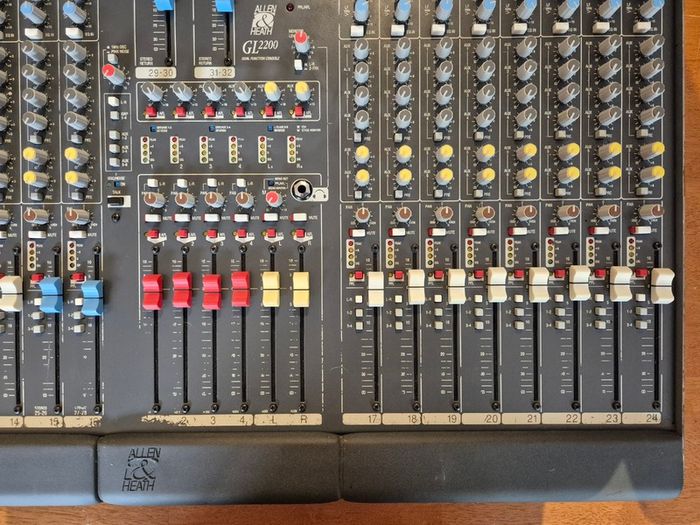 Allen & Heath GL2200 24-Channel Mixer in Flight Case