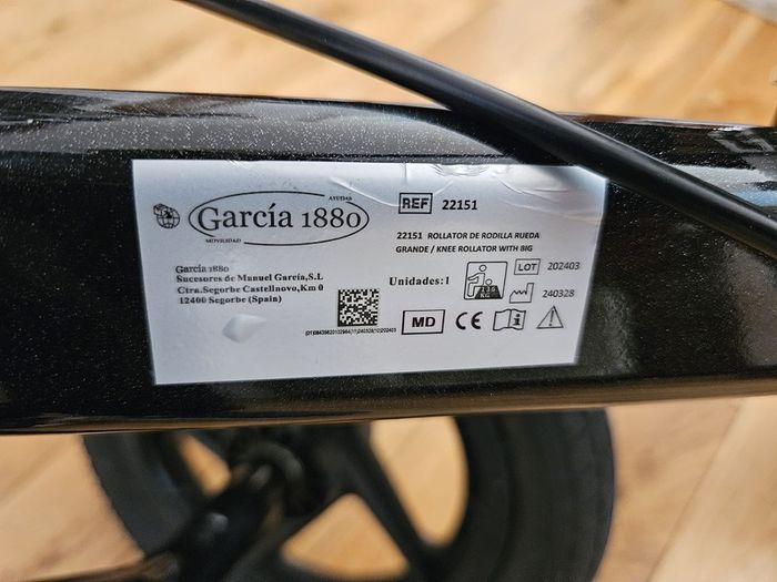 Knee Scooter with Pumped Wheels - perfect condition