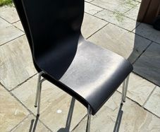 4 stackable chairs