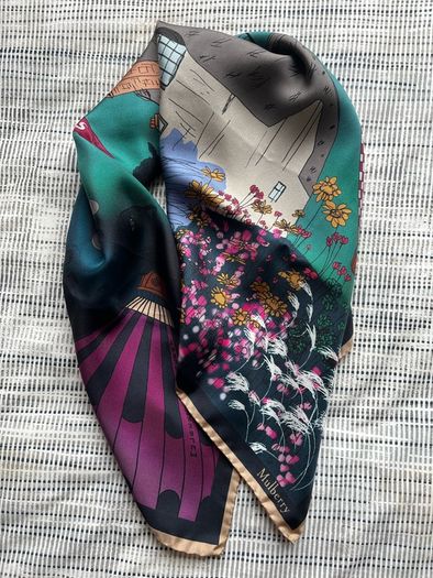 Absolutely beautiful Mulberry Silk Scarf