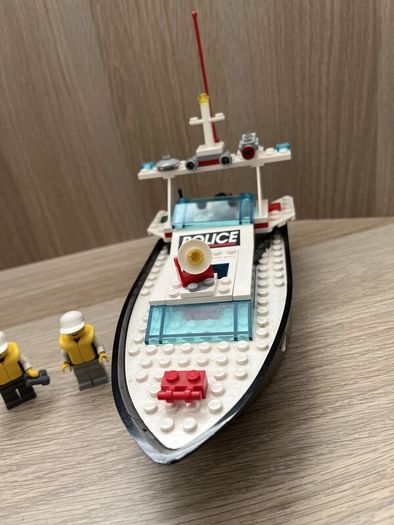 Lego police wave cops