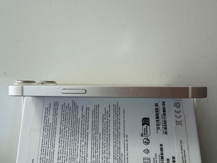 iPhone 14