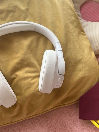 Jbl White Headphones