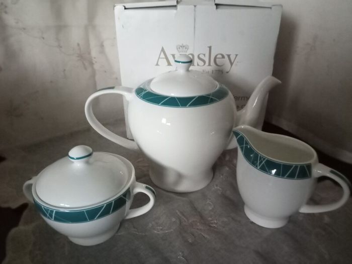 Aynsley "Vermont" Fine Bone China Teapot set