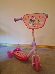 Pink mini mouse scooter