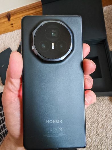 Honor  magic V3 foldable phone