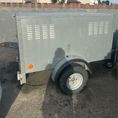 dog trailer