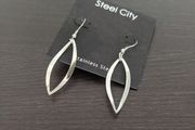 Drop shape earrings
