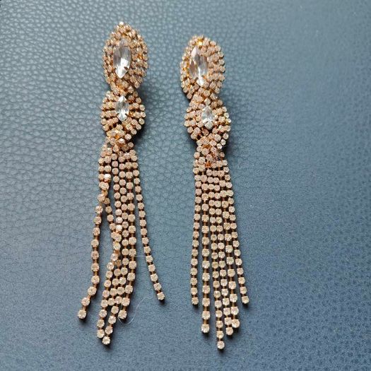 Very nice long Earrings