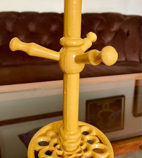 Vintage Traditional Mustard Yellow Cast Iron Mug Tree Holder Rustic Farmhouse Kitchenalia