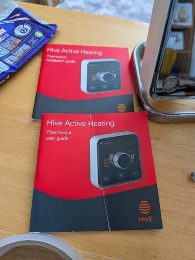 hive thermostat and stand
