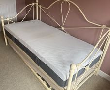 Single/Double Bed
