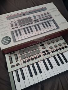 Akai Mpk (mini Mk4) Midi Controller