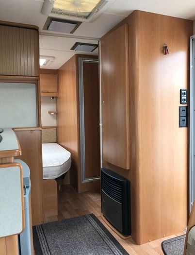 2010 Fixed Bed 4 Berth Compass