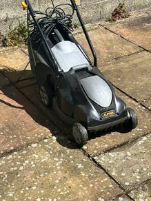 Electric lawn mower