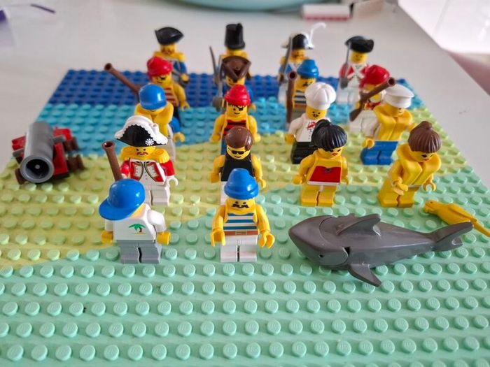 Lego Figures from 1990s
